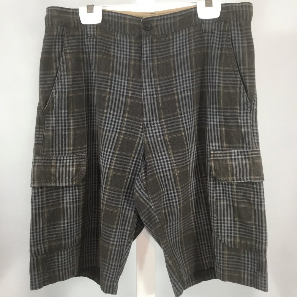 Retreat Plaid Shorts